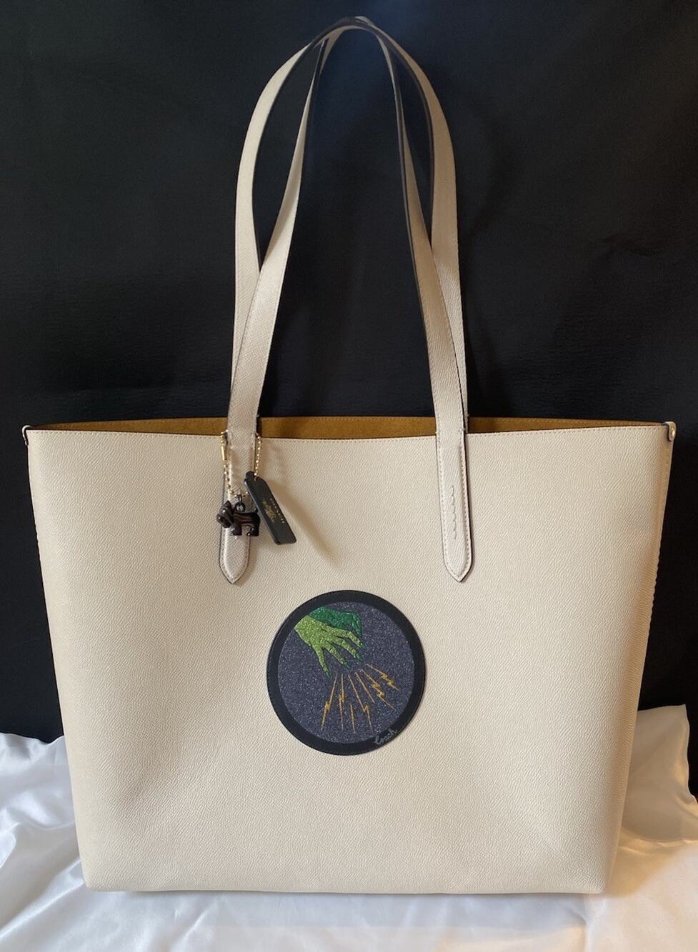 Coach Wizard of Oz Highline Tote with Motif Crème Green Witch Hands